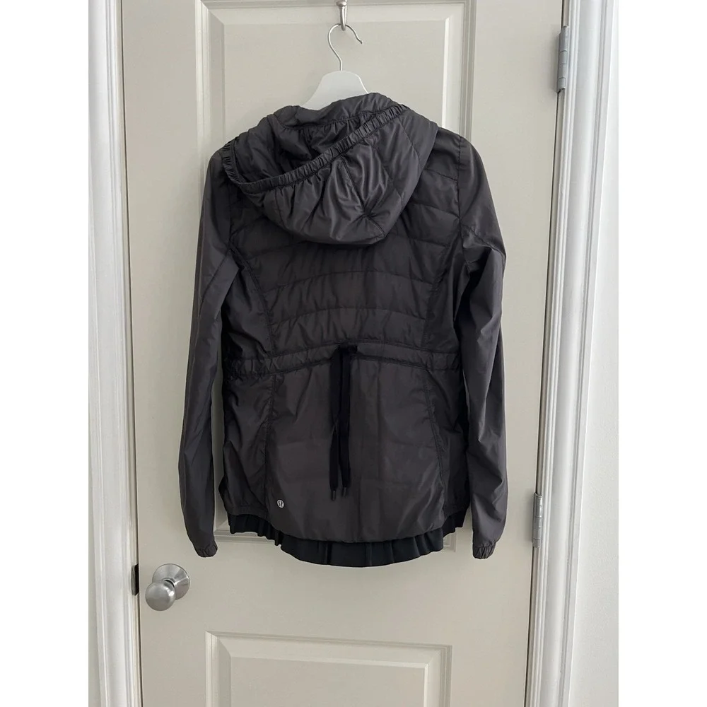 Lululemon Black Puffy Windbreaker Removable Hood Size 8